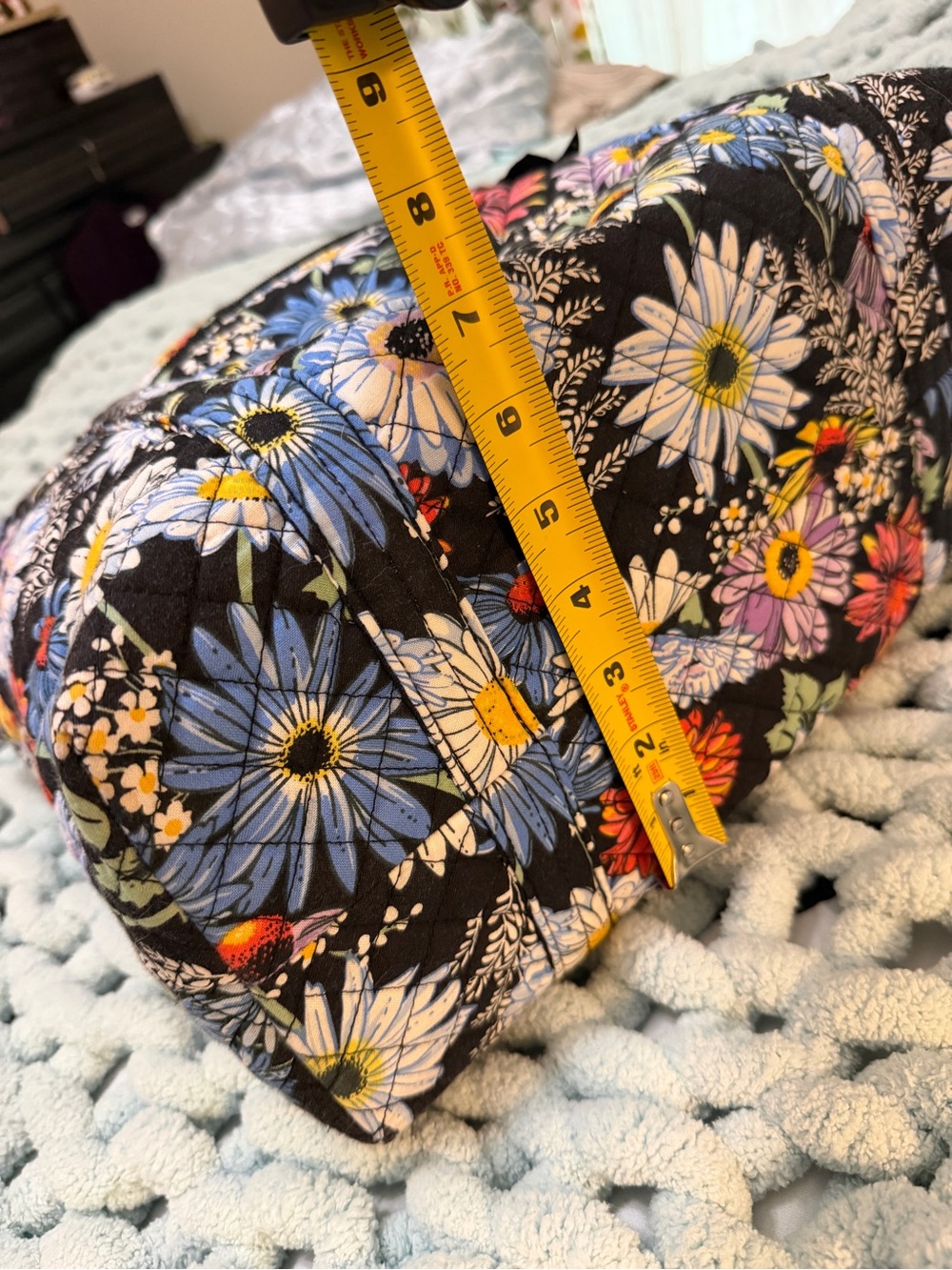 Vera Bradley Black Quilted Floral Tote with Multi-Color Blooms Great Condition - Picture 10 of 17